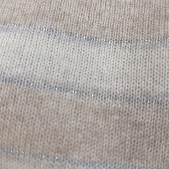 vineyard vines Cashmere Sweater - Picture 2 of 2